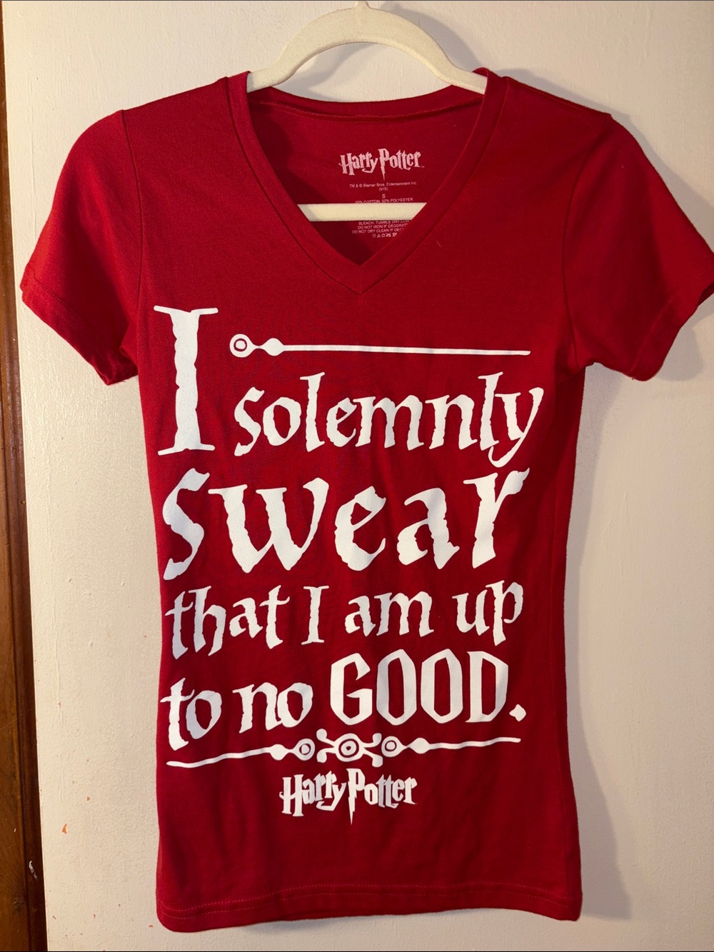 Warner Bros. Harry Potter Red V-Neck Graphic Tee
